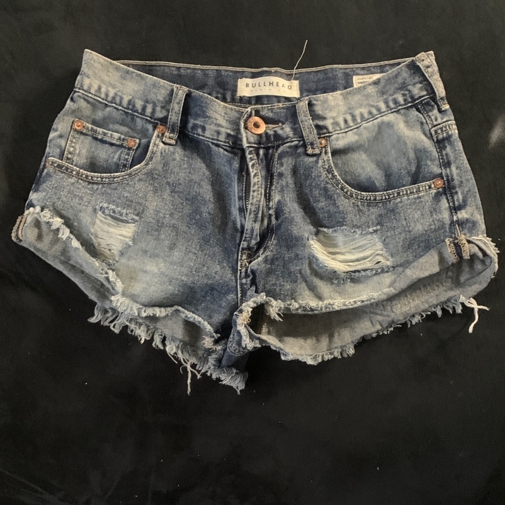 (Size 5)Bullhead Women's Distressed Denim Shorts - Picture 1 of 4